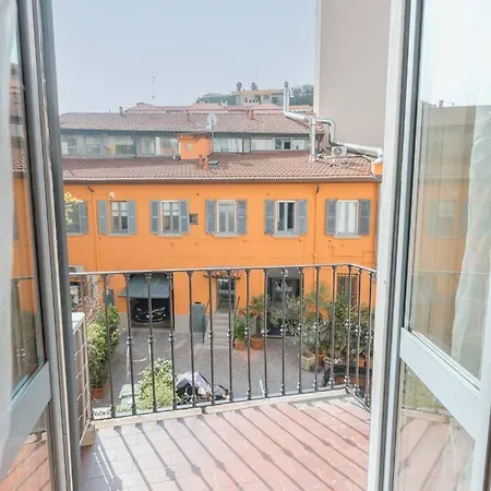R Sterlizia House